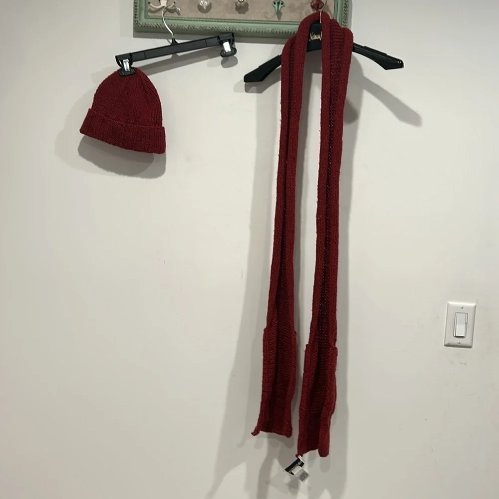 Vintage Bloomingdale’s cranberry Red Knit wool nylon Scarf and Beanie Set